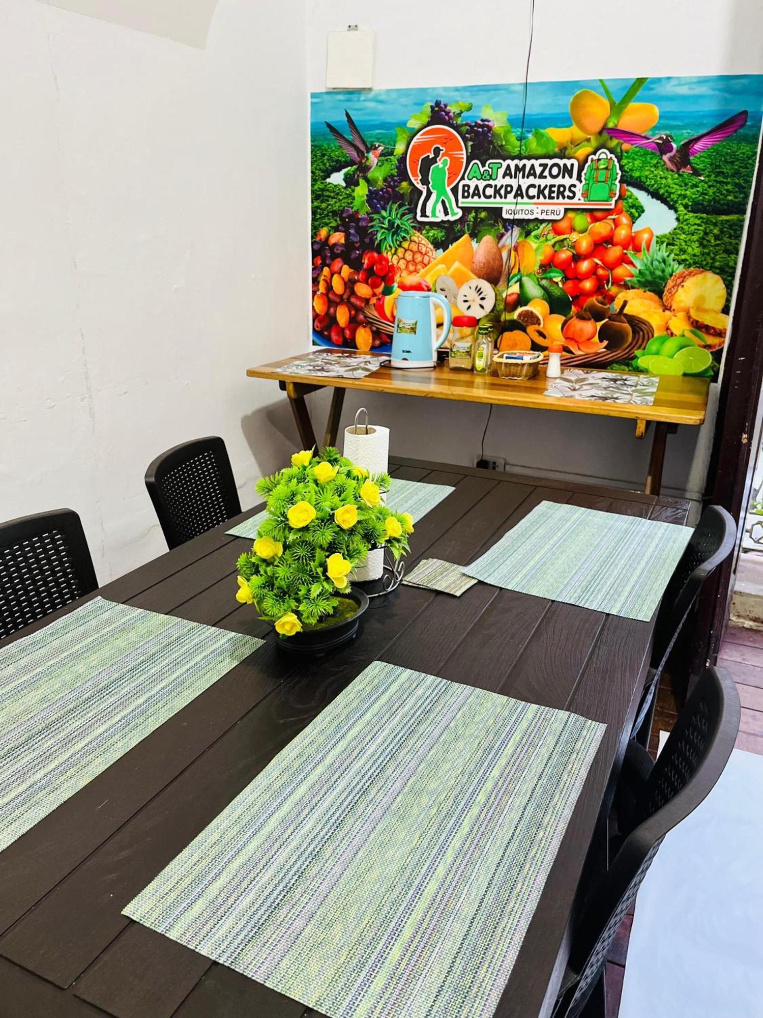 Bed and Breakfast A&T Amazon Backpacker'S Iquitos Esterno foto